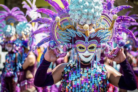 17+ Mardi Gras Outfit Ideas You’ll Love